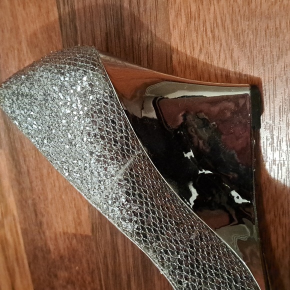 Diana Ferrari, size 8, silver glitter shoes - Picture 3 of 5